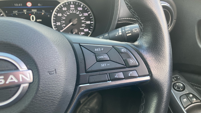 Nissan Juke 1.0 DiG-T 114 N-Connecta 5dr Petrol Hatchback